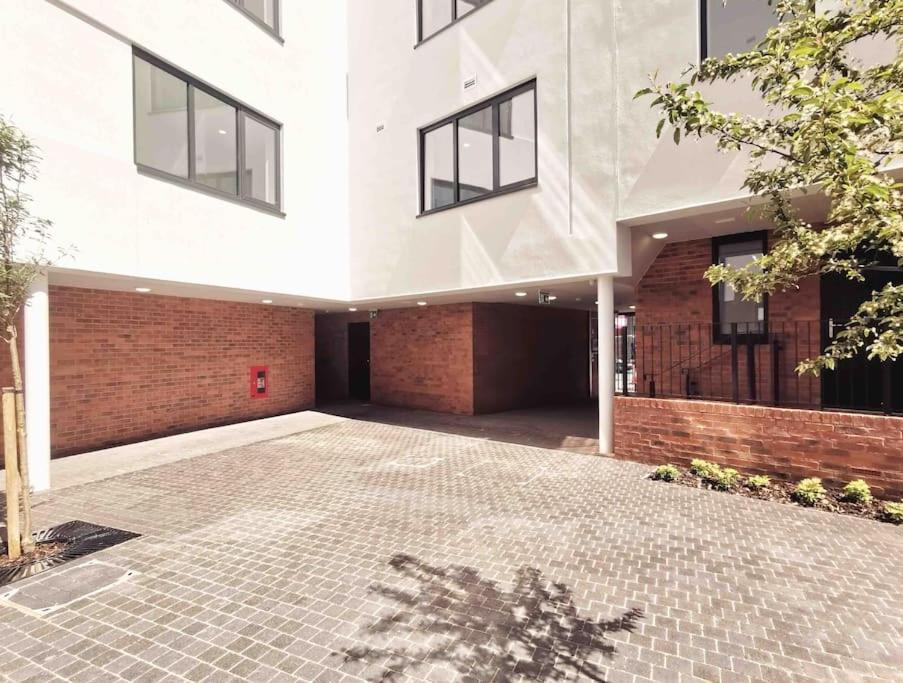 New Build 1 Bedroom Apartment, Jewellery Quarter Бирмингам Екстериор снимка